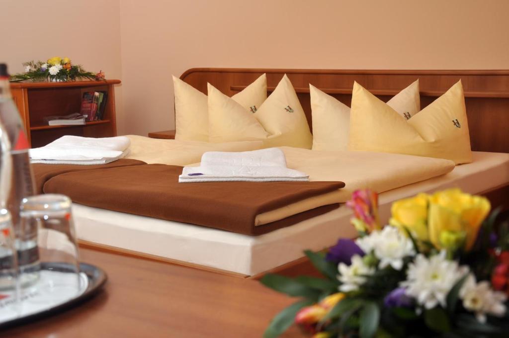 Rennsteighotel Herrnberger Hof Нойхаус ам Ренвег Стая снимка