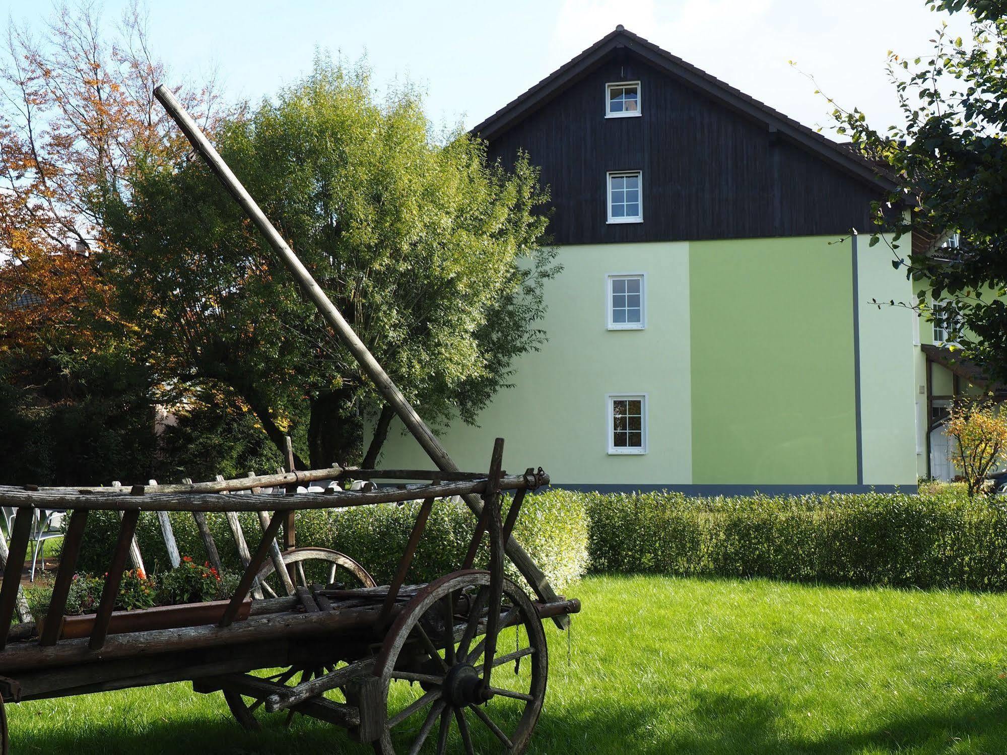 Rennsteighotel Herrnberger Hof Нойхаус ам Ренвег Екстериор снимка